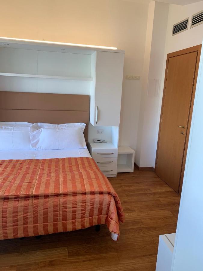 Apparthotel Ardea Riccione Exteriör bild