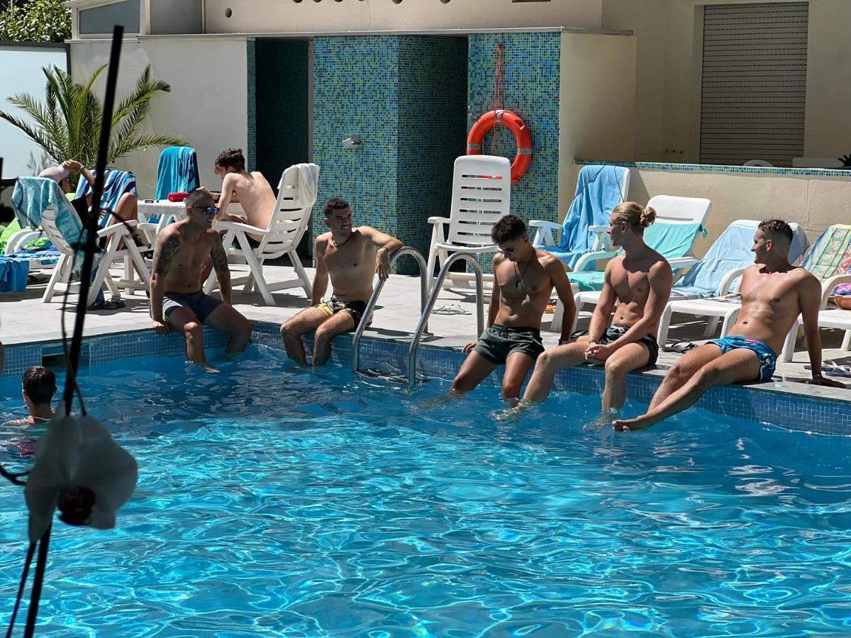 Apparthotel Ardea Riccione Exteriör bild