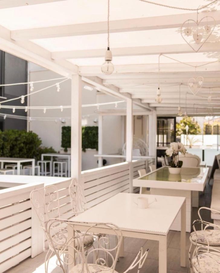 Apparthotel Ardea Riccione Exteriör bild