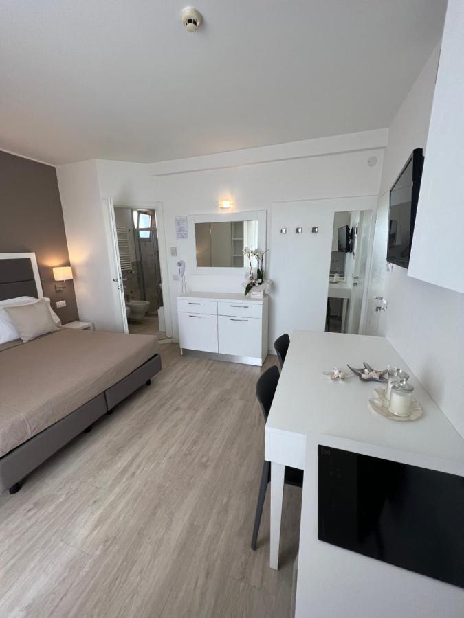 Apparthotel Ardea Riccione Exteriör bild