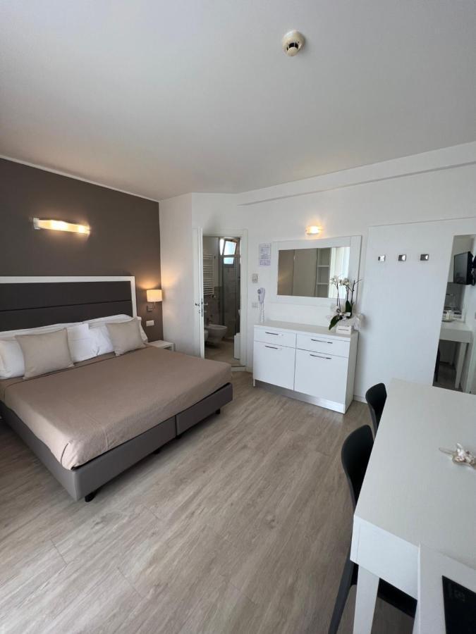 Apparthotel Ardea Riccione Exteriör bild