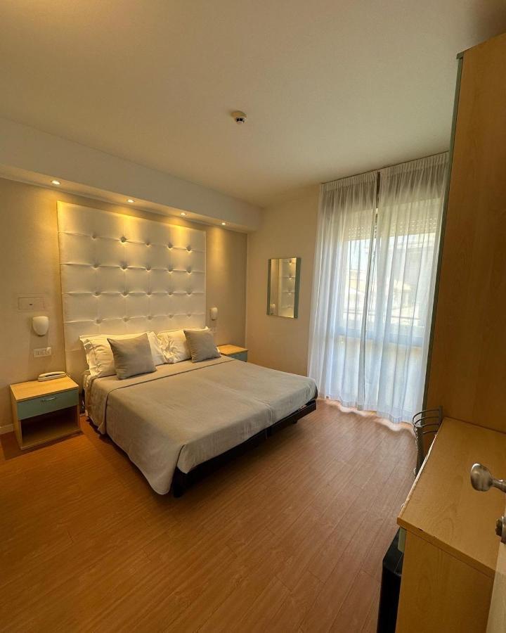 Apparthotel Ardea Riccione Exteriör bild